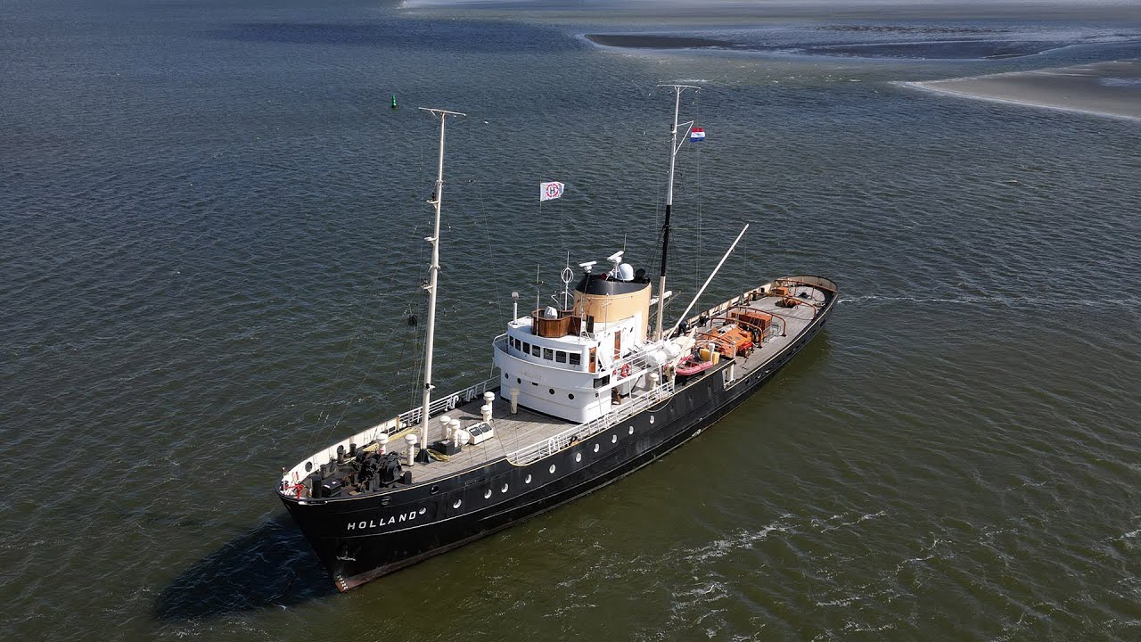 Gemeente Terschelling discussieert over ligplaats Zeesleepboot Holland