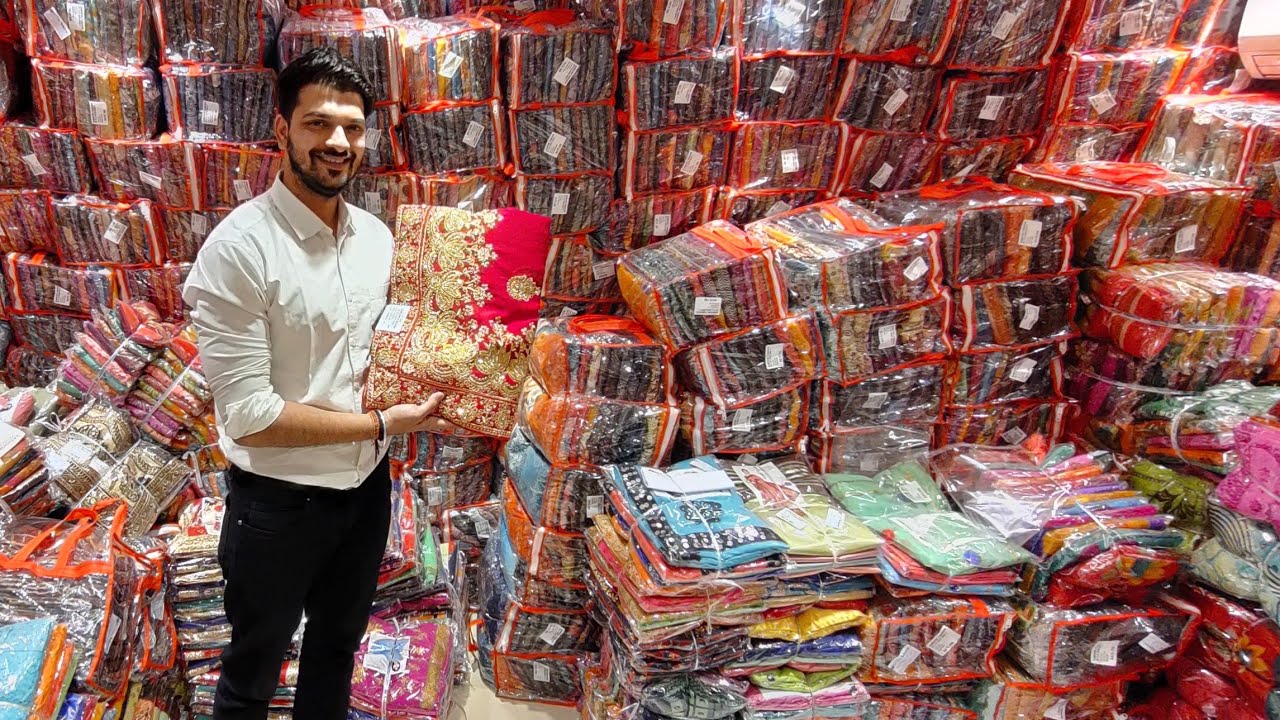 सूरत की सबसे बडी फैक्ट्री आउटलेट | एक ही छत के नीचे सबकुछ मिलेगा saree,suit,लहंगा,kurti,fabric