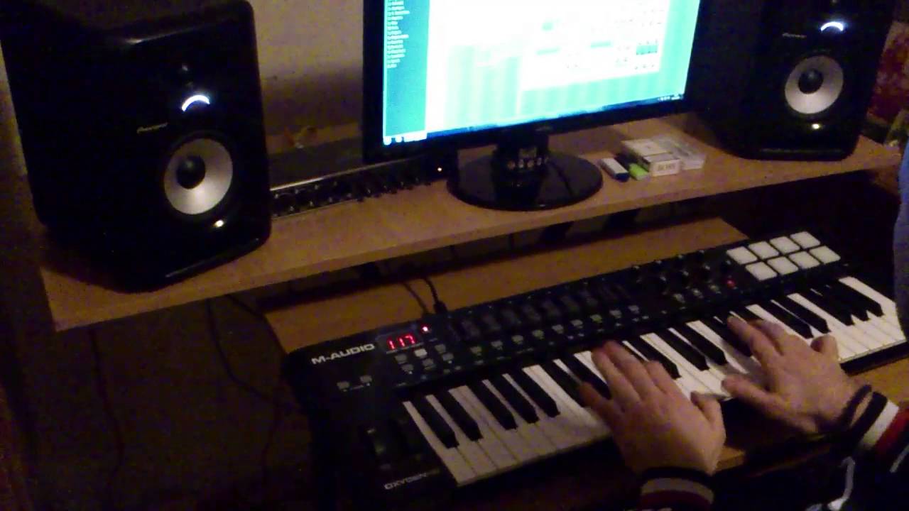 SYQ - The Theme LIVE performance