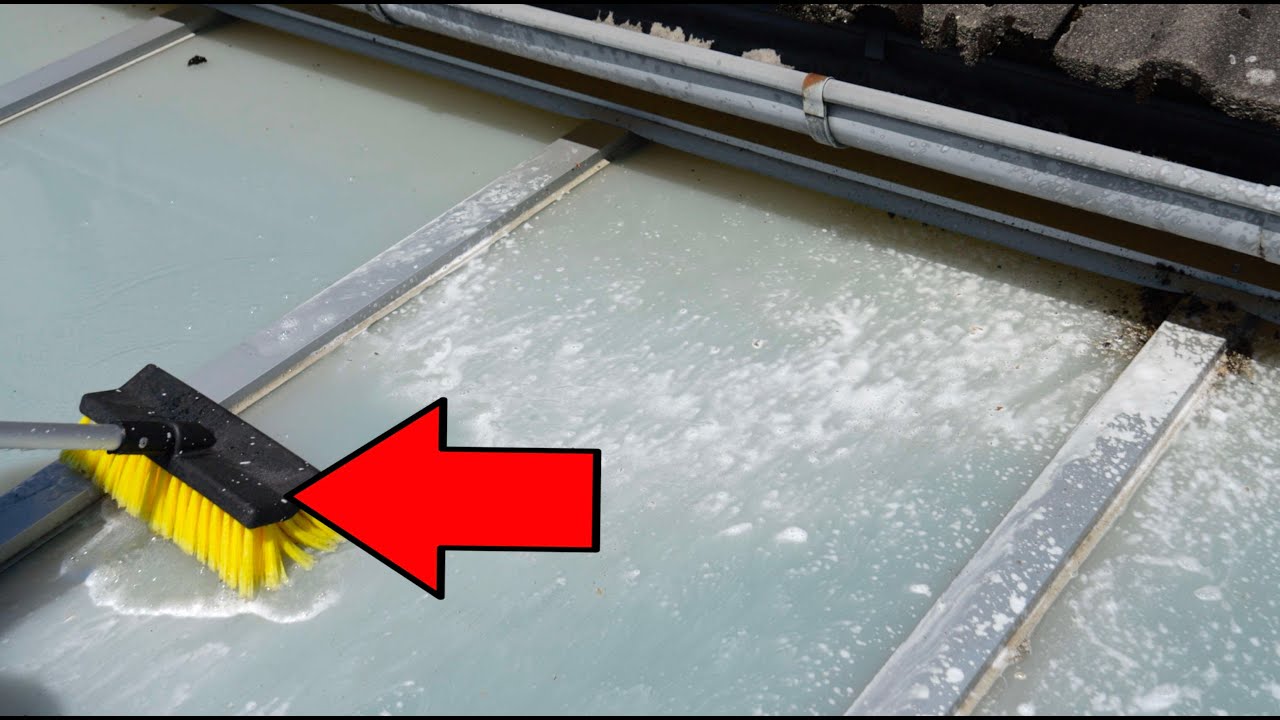 Terrassendach reinigen OHNE Hochdruckreiniger | MrHandwerk