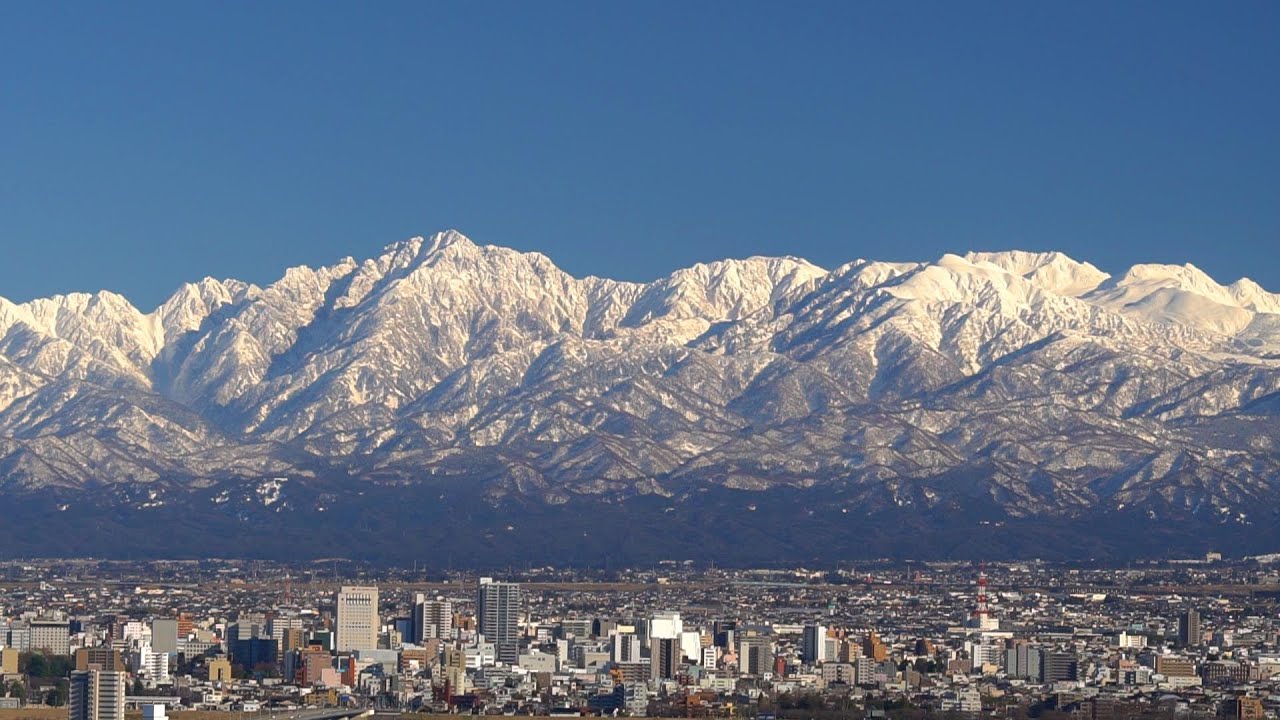 富山癒しの風景シリーズ【快晴　冬の立山連峰　城山公園からの絶景】（富山市）
