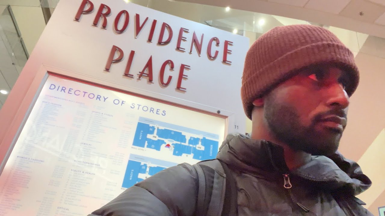 Прямая трансляция из торгового центра Providence Place Mall