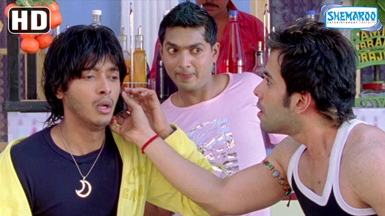 Funny comedy scene of Tusshar Kapoor & Shreyas Talpade from Golmaal Return [2008] - Ajay Devgn