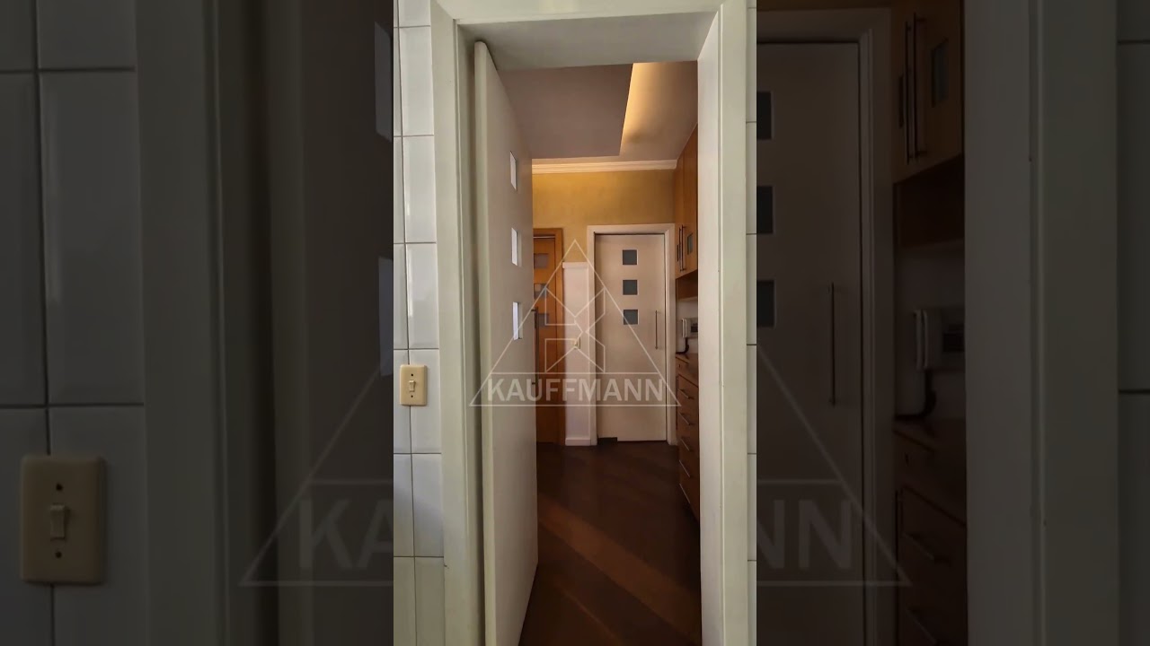 Apartamento para Venda e Loca&ccedil;&atilde;o em Moema  - 3 Su&iacute;tes - 3 Vagas  - 180m&sup2; de &Aacute;rea &Uacute;til