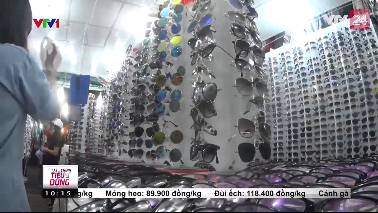 Tp.HCM: Tràn Lan Kính Mắt Hàng Hiệu Với Mức Giá Siêu Rẻ Tại Các Chợ - Tin Tức VTV24