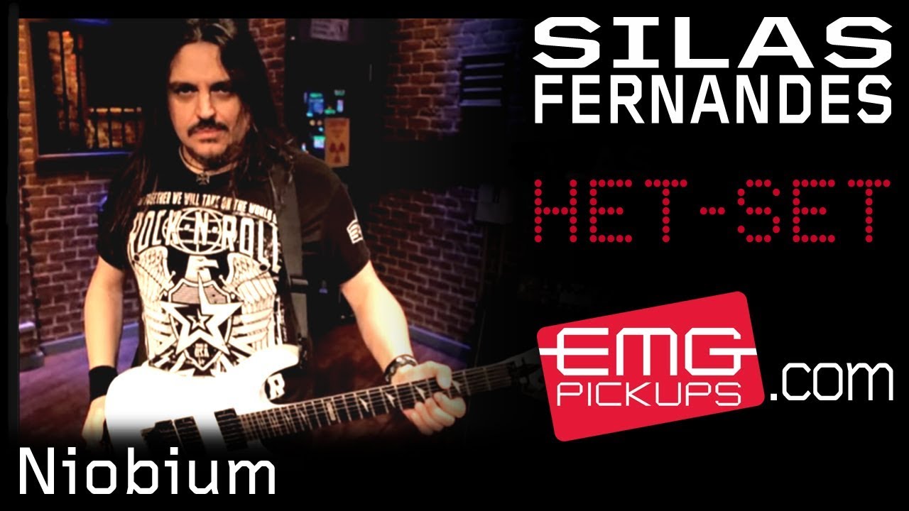 Silas Fernandes plays 