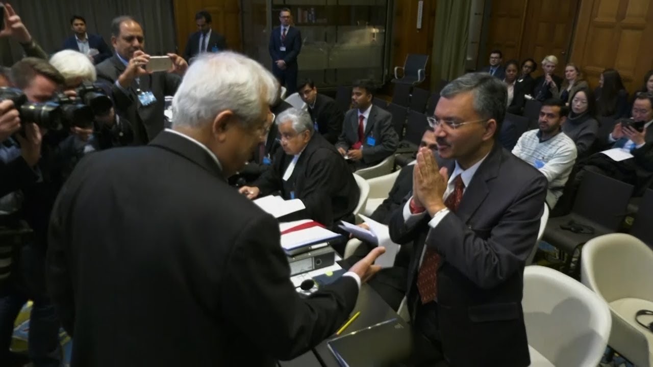 Indian diplomats refuse to shake hands with Pakistani counterparts at ICJ