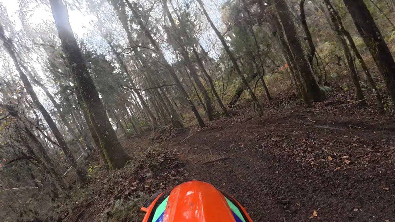 Lucia Mondon Hill 26, cut out the mud on lens most of the video
