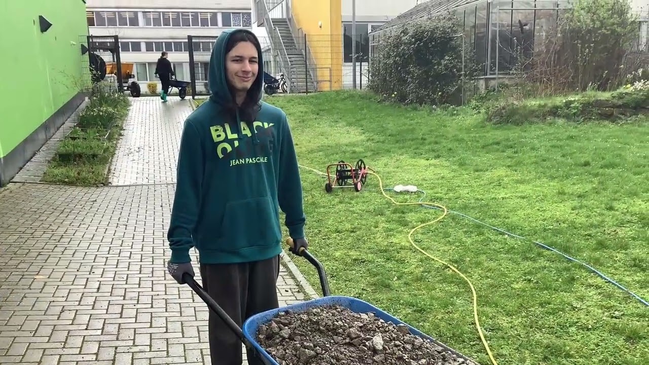 Lahntalschule Lahnau: Grünes Klassenzimmer Tiefbau