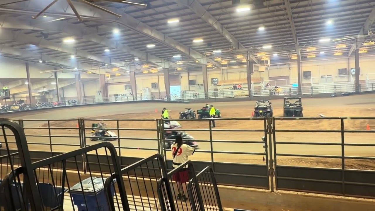 Lonestar caged predators heat race at Duncan 