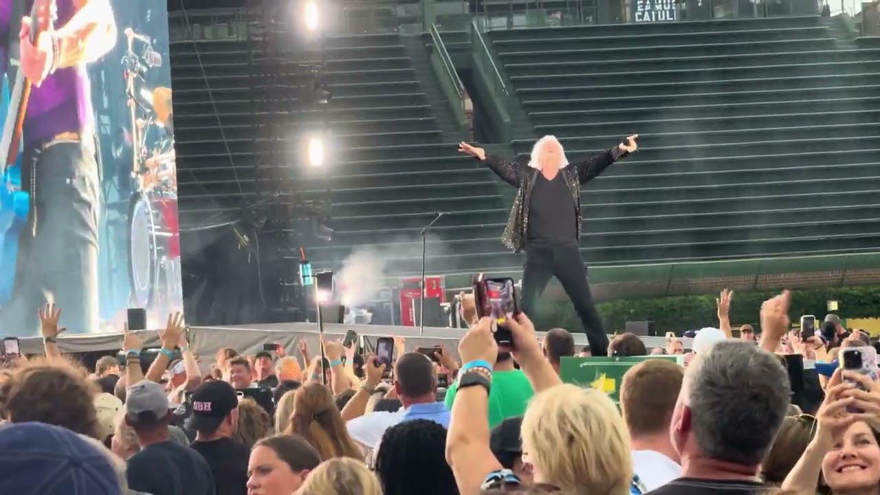 Def Leppard - Wrigley Field - Chicago - 15 July 2024