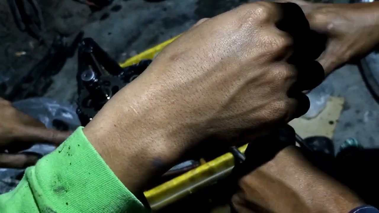 RS100 overhaul palit segunyal bearing at connecting rod /and bearing #yamaha rs100 #overhaul