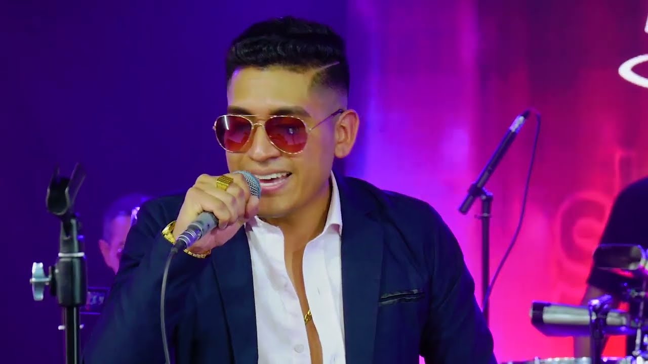 Esa Mujer - Ayrton Laura (Sesión en Vivo)