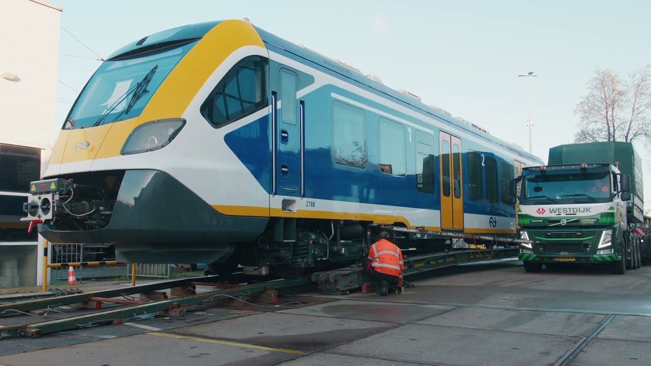 Westdijk Exceptioneel transport | Treinen voor de NS in 590 transporten!