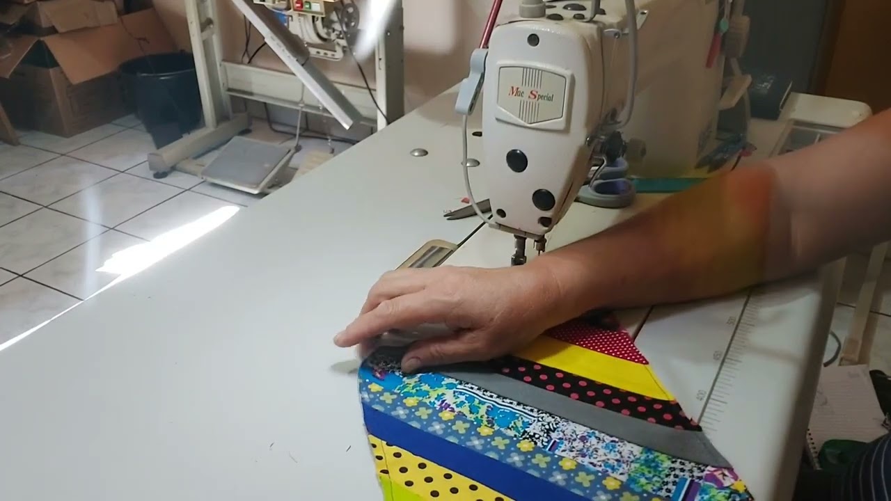 UM DOS TAPETES MAIS LINDOS QUE JÁ FIZ REAPROVEITANDO FAIXAS.