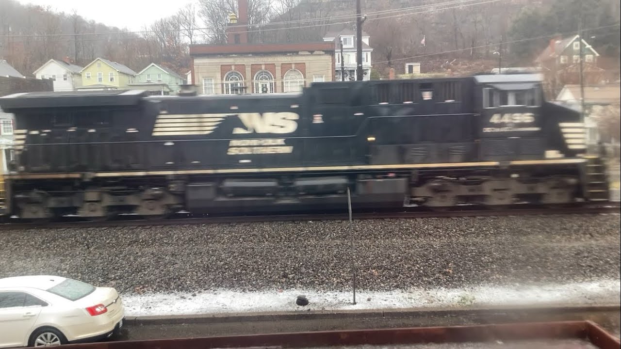 NS 4496 leads 594 through Creighton, PA | 1/9/24