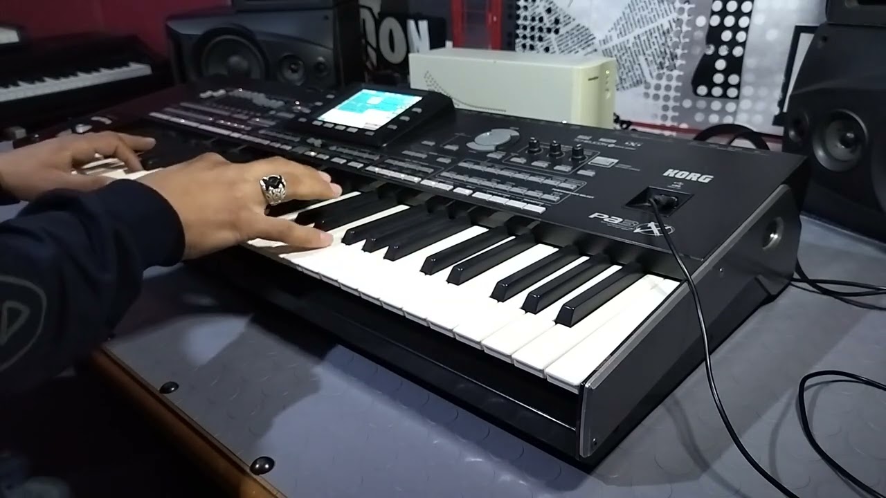 Cheb Hasni - Nchouf laaziza  piano cover by Djilali Pianiste.