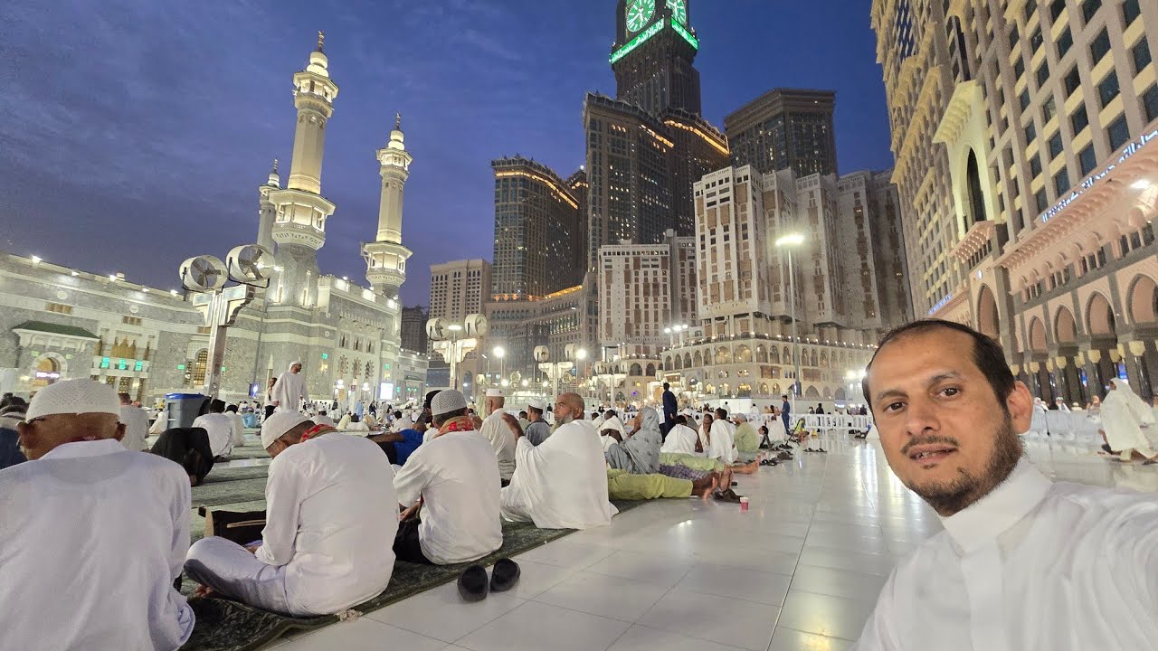 شاهد أجمل فجرية من شارع أجياد بإتجاه المسجد الحرام