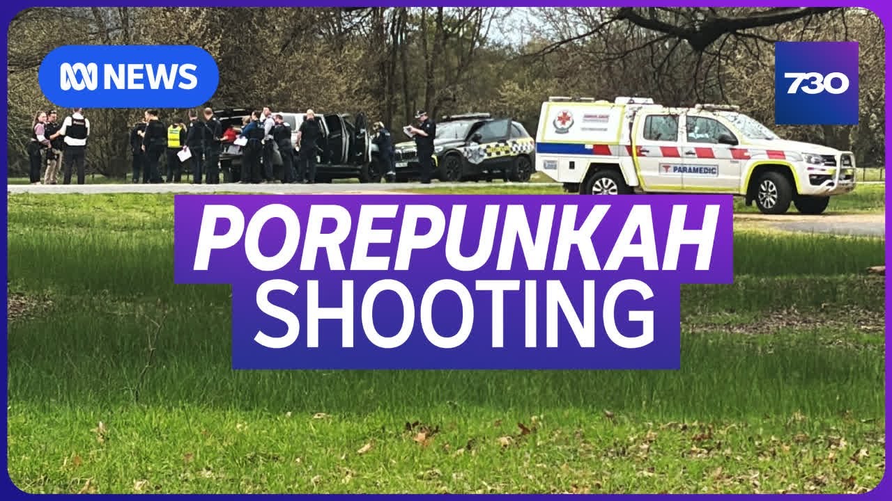 Police hunt for gunman after two police officers killed in rural town of Porepunkah | 7.30