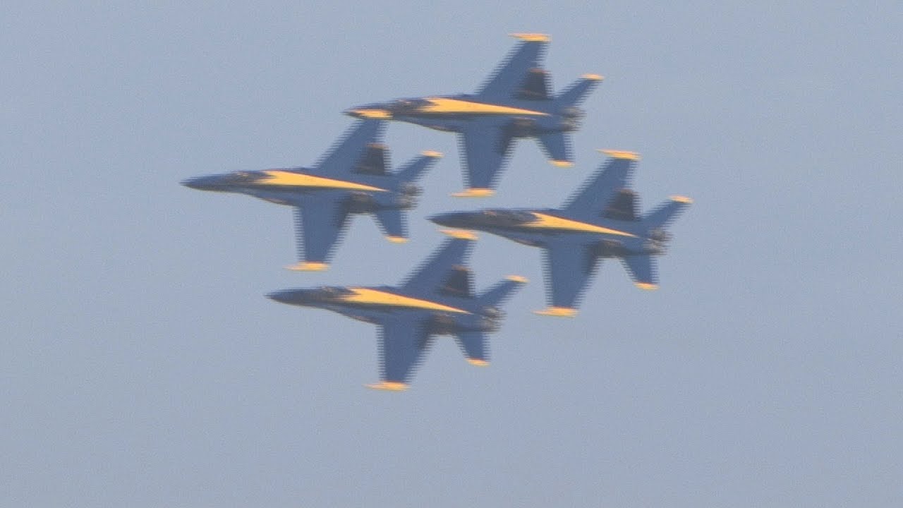 2011 MCAS Miramar Air Show - U.S.N. Blue Angels
