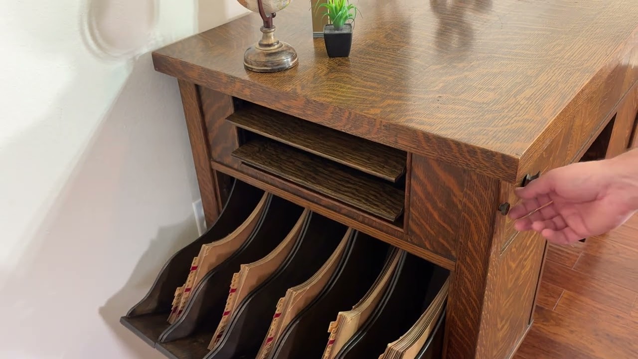 1913 Columbia Grafonola Regent Record Player by Columbia Records 