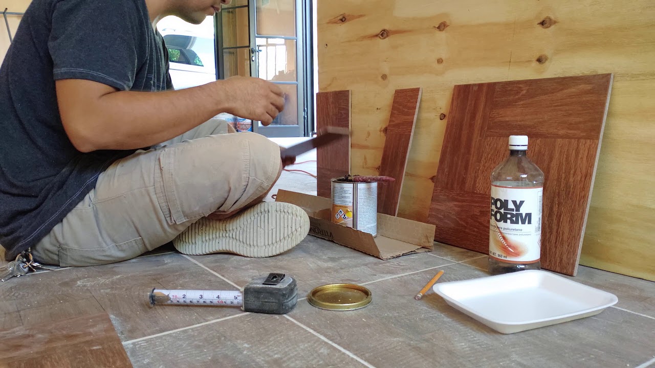 Pegando azulejo en Madera con curva.