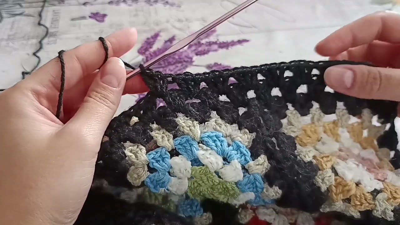 Cardigan crosetat - model clasic (partea II)