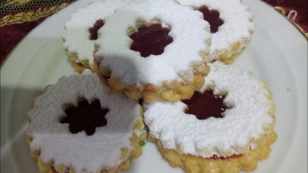 les sablés à l'ancienne avec confiture de fraise