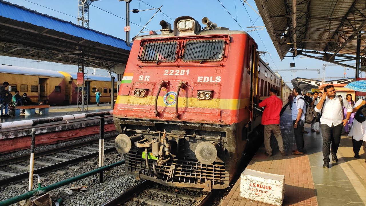 Kochuveli Kollam Journey behind WAP-4!!! || 16729/MDU PUU Express || 22281 EDLS WAP-4