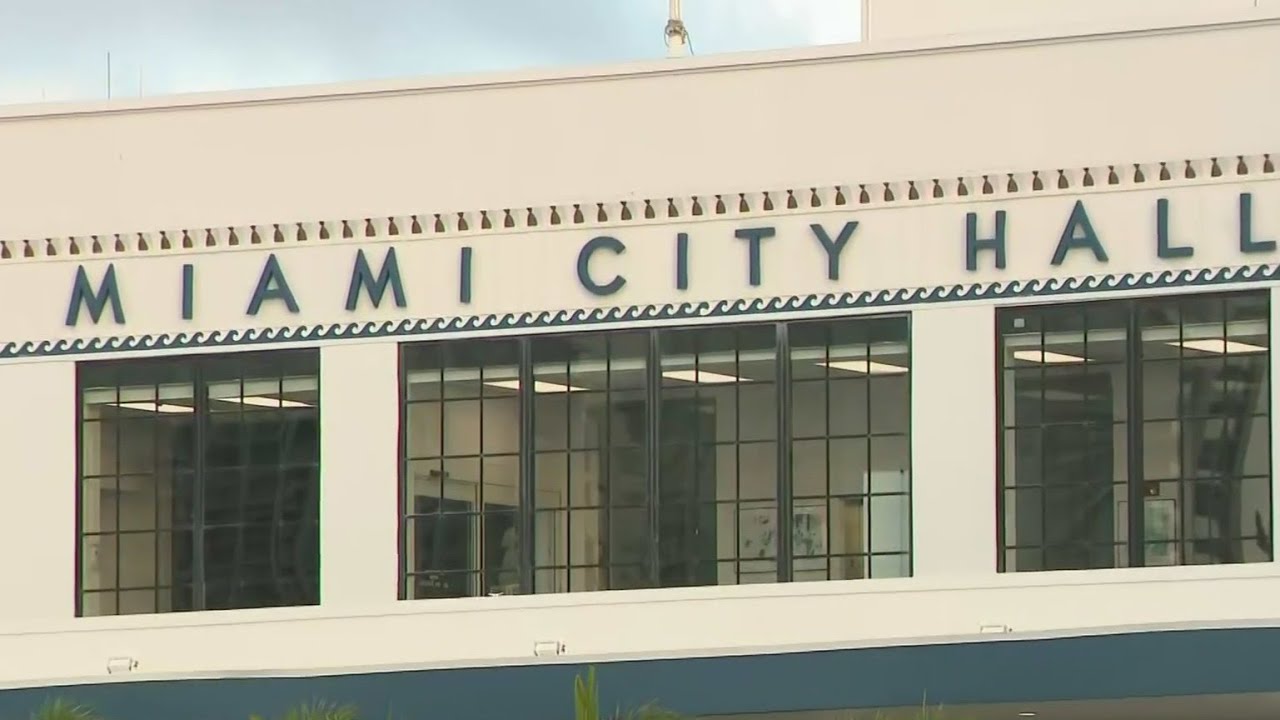 Miami city comissioners debating extension to Ultra Music Festival's lease in Bayfront Park