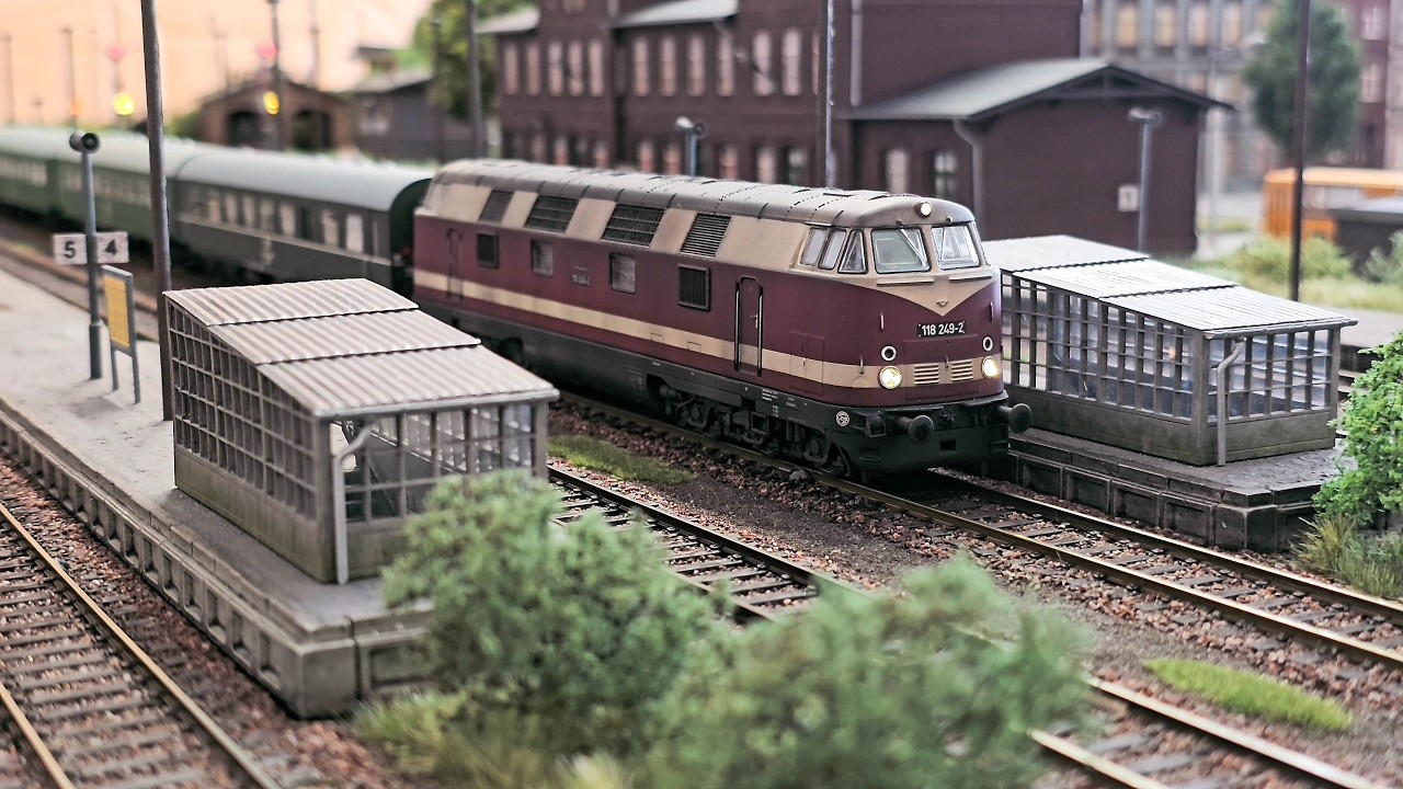 H0 Neustadt Anlage - Personen- und Güterzugfahrten #1