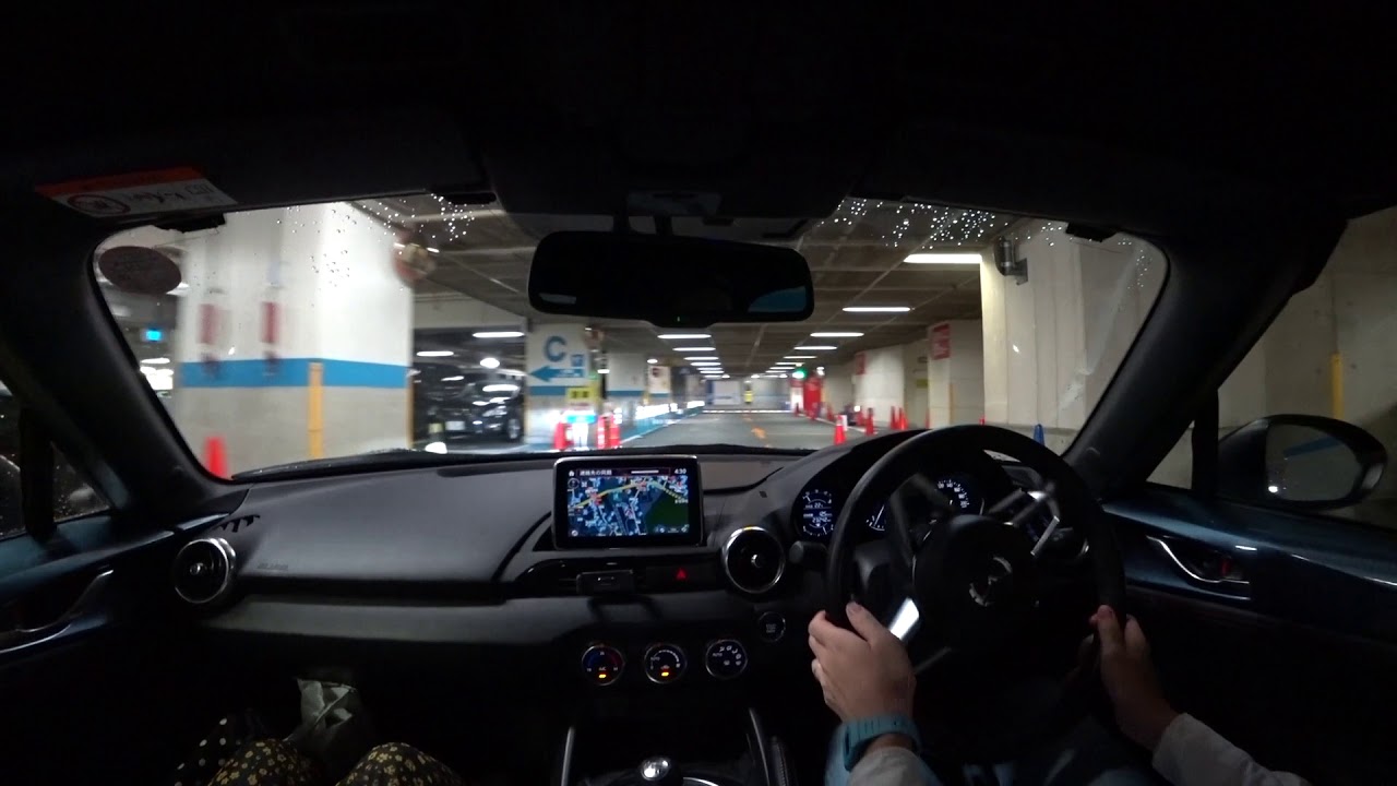 ロードスターを新宿高島屋の機械式駐車場に止めてみた / ND Roadster MX-5 in Automatic Parking System at Shinjuku