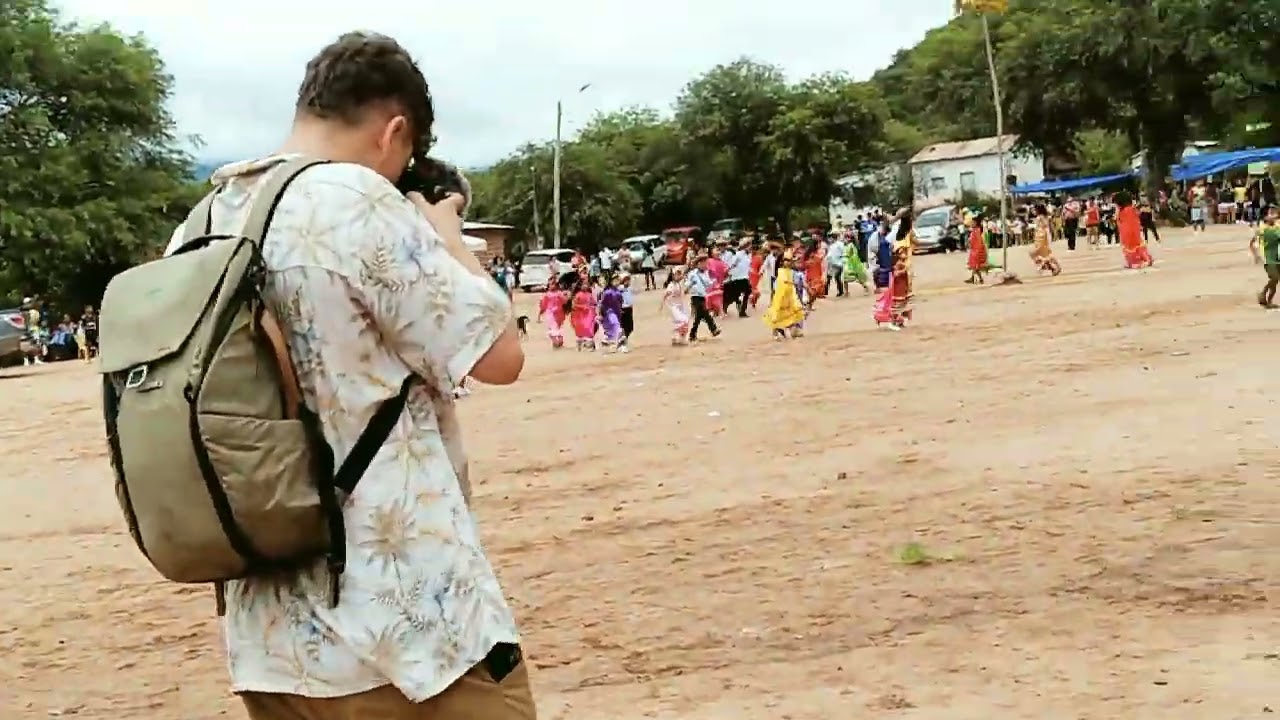 Niños y niñas en Arete Guasu de la comunidad iyambae itanambikua  en provincia Cercado. Santa Cruz