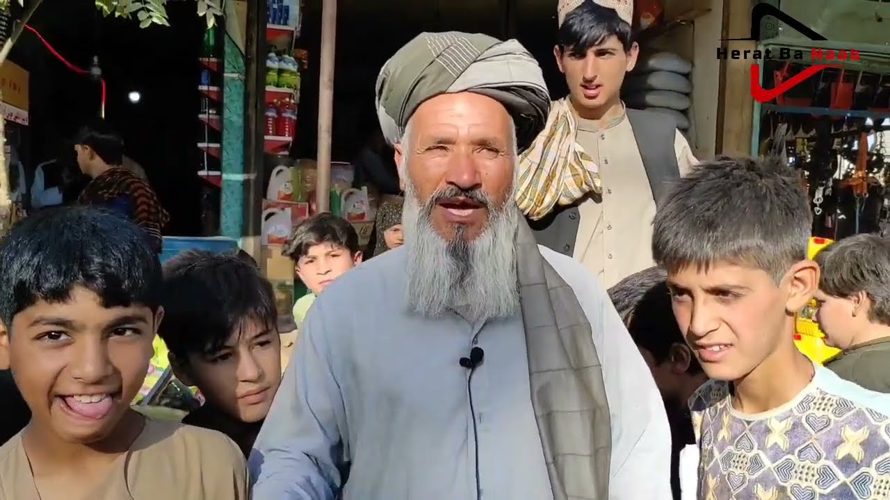 ولسوالی شیندند اولین یوتیوبر که به شیندند سفر کرد.