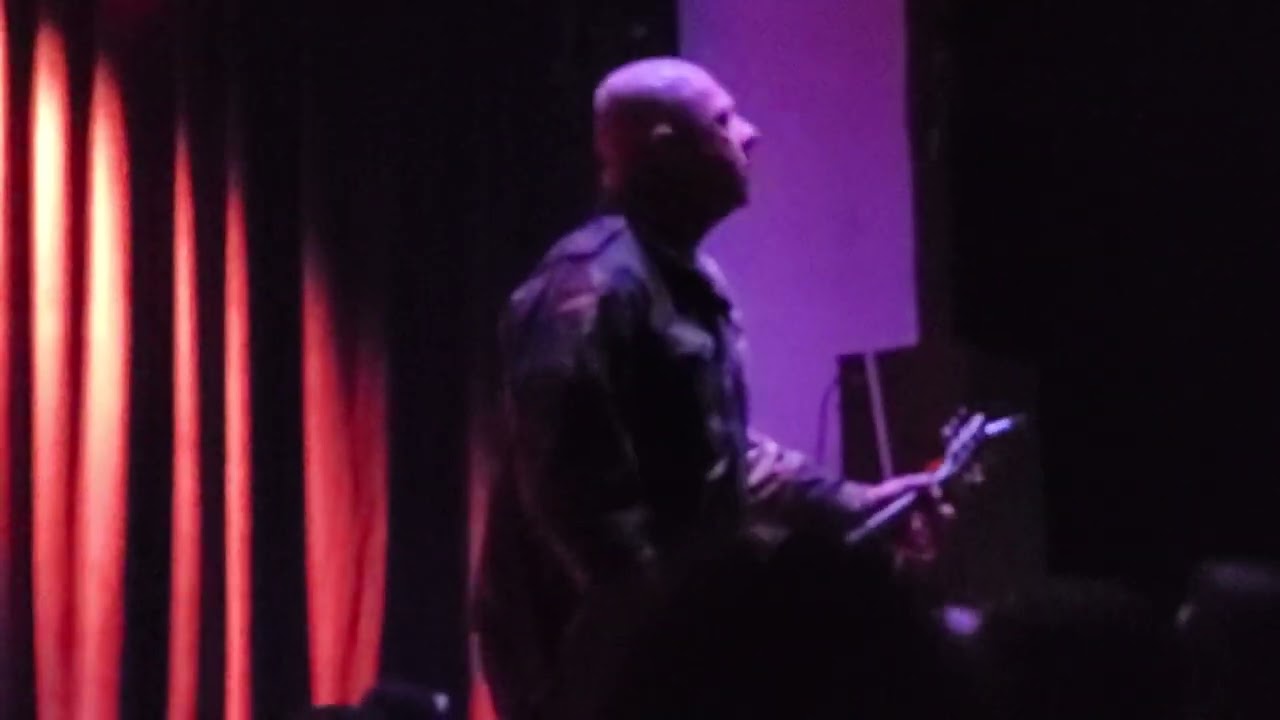 Lars Frederiksen,  