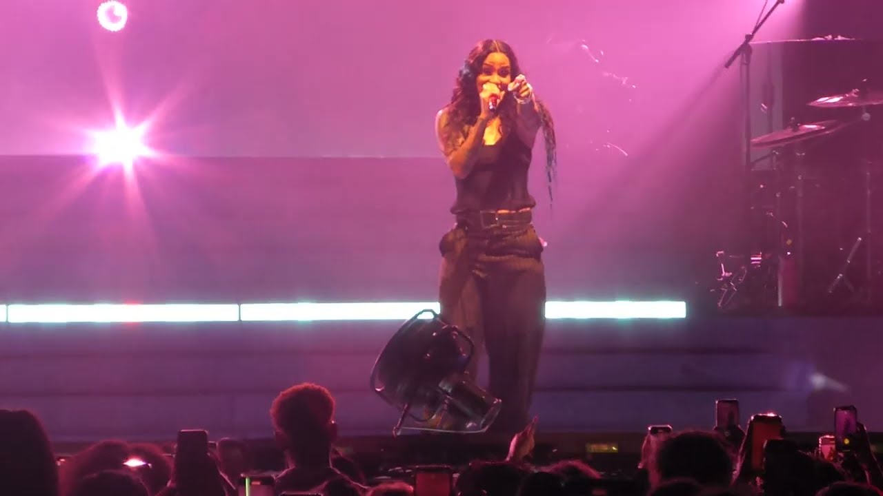 Kehlani - Ring - Live in Paris, France (CRASH TOUR - 27/1/25)