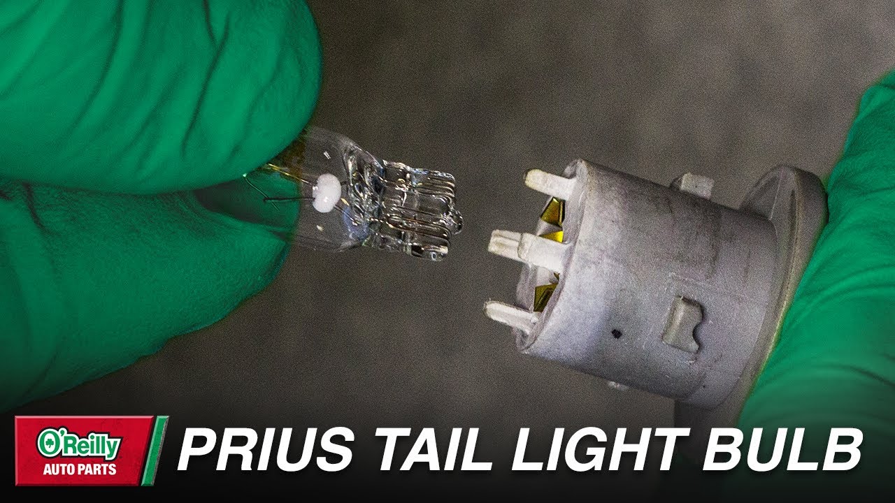 How To: Replace the Tail Light Bulb on a 2003 to 2009 Toyota Prius