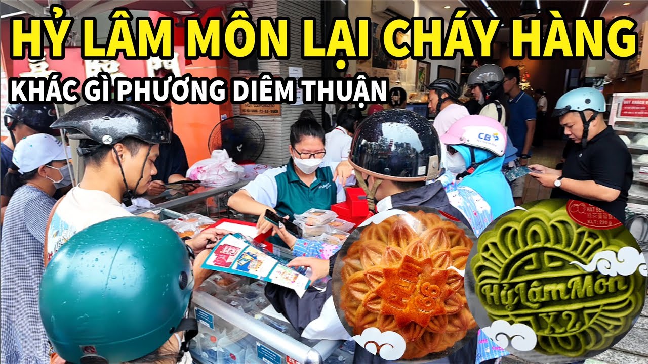 HỶ LÂM MÔN LẠI CHÁY HÀNG Bánh Trung Thu Nổi tiếng 41 Năm Dù Trời Mưa Khách Vẫn Xếp Hàng Chờ Mua