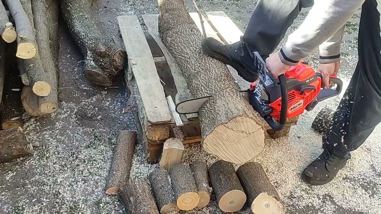 Pilarka piła spalinowa OLEO MAC GS371  łańcuch i prowadnica OREGON