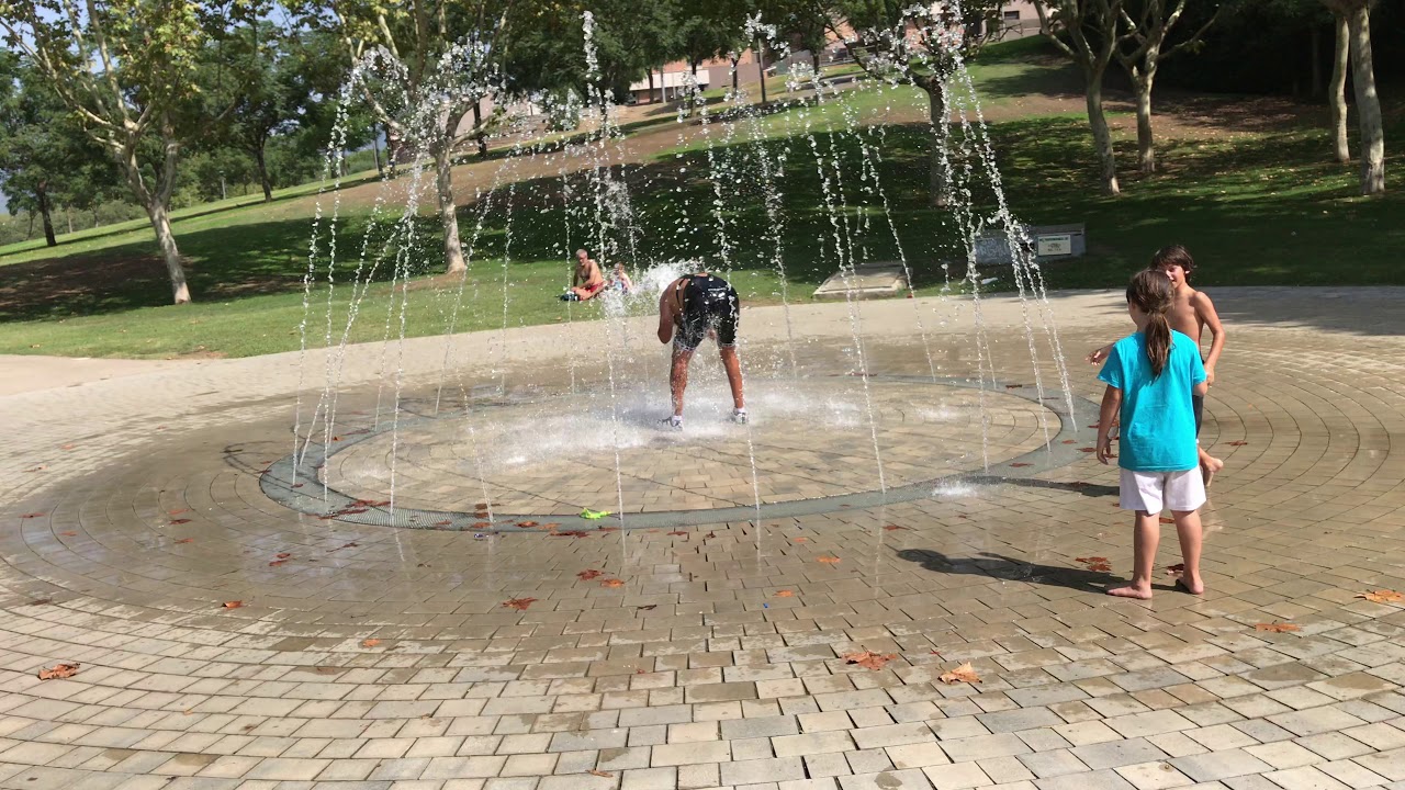 EDUARD a la piscina