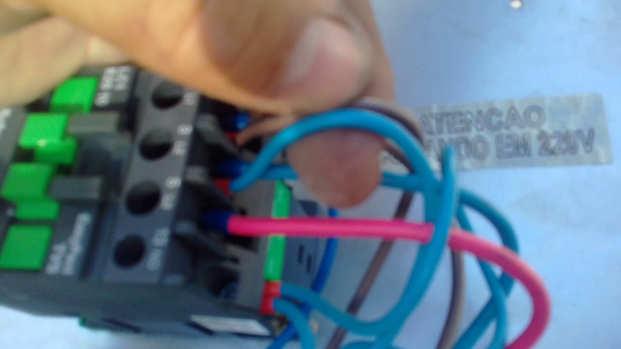 Instalando contator em um condensador.