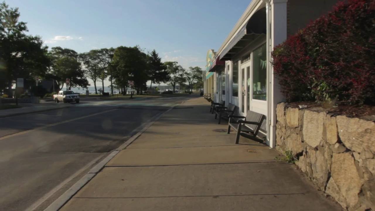 Walking Around Downtown Plymouth MA Historic District