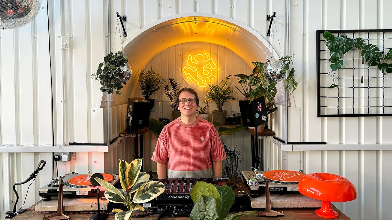HIDDEN SESSIONS RADIO 001 | BRADLEY CIRCLES | BALEARIC, DISCO & HOUSE