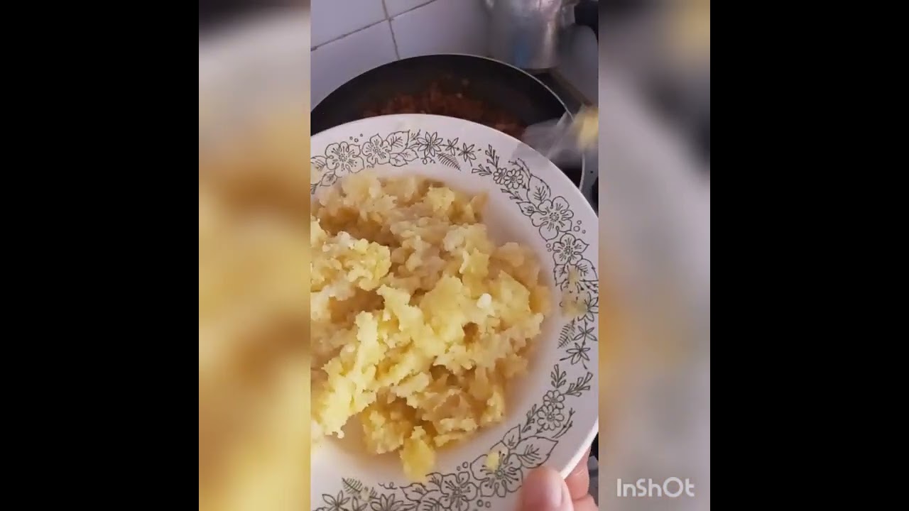 YEŞİL MERCİMEKLİ PATATESLİ BÖREK
