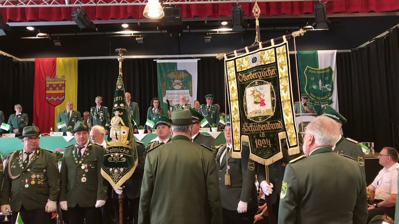 &Uuml;bergabe Bundesbanner Oberbergischer-Sch&uuml;tzenbund