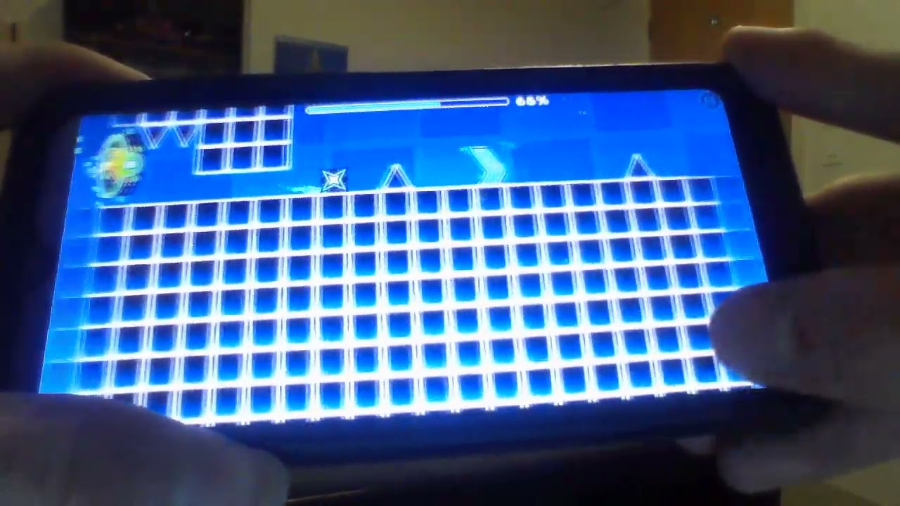 Geometry Dash Layout 2.