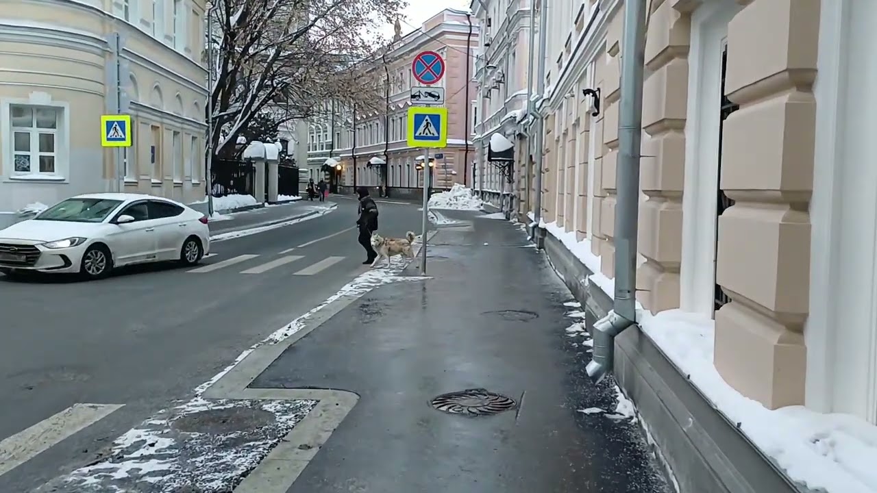 Зимняя прогулка по Потаповскому переулку в Москве