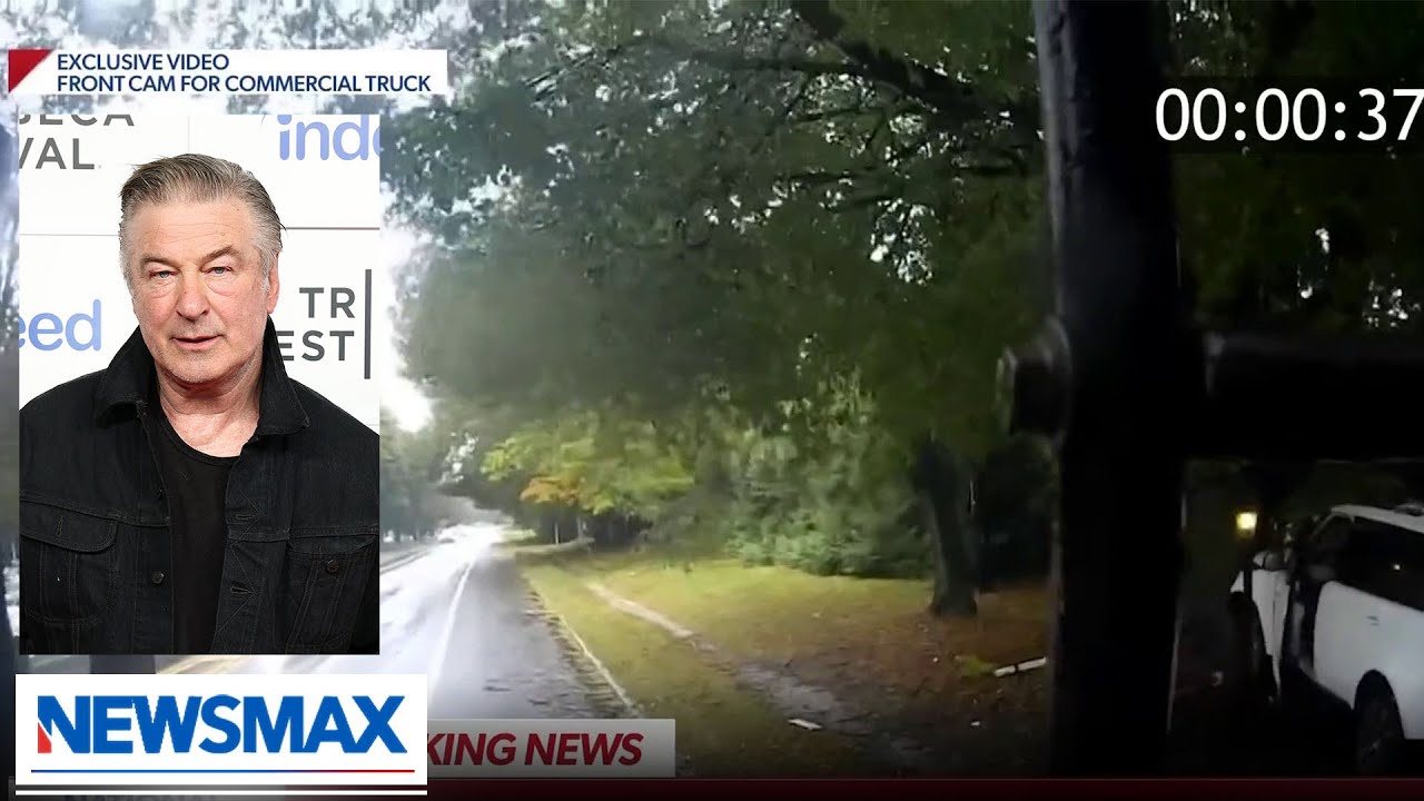 Эксклюзив: NEWSMAX получил видео с видеорегистратора аварии Алека Болдуина