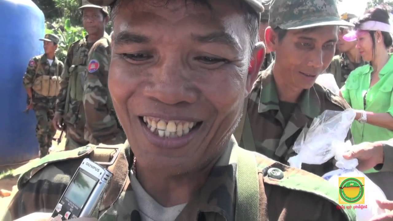 BSDP-លោក ម៉ម សូណង់ដូ ចែកអំណោយជូនយោធា នៅប្រាសាទតាមាន់ និងប្រាសាទតាក្របី