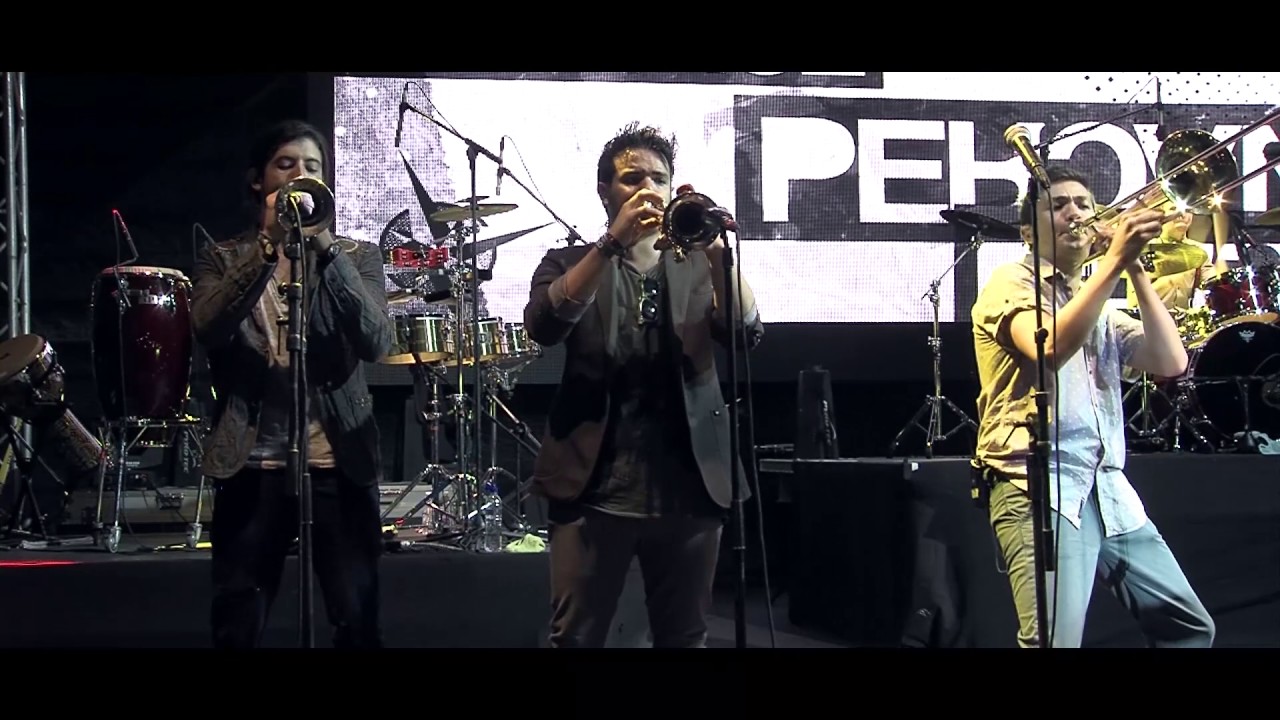 Percance  - 13 Botellas (En Vivo - DVD 10 A&ntilde;os Vivos)
